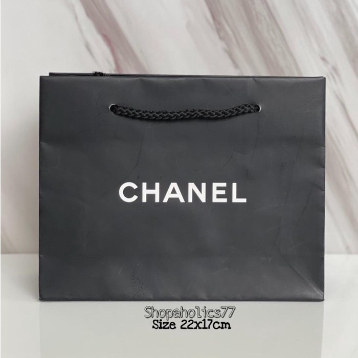 

(TERLARIS) Chanel make up paperbag S