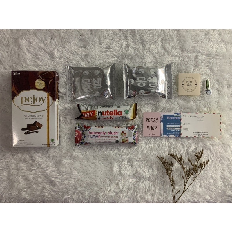 

POH002 Korean Premium Snack Box Gift / Hampers / Oleh Oleh