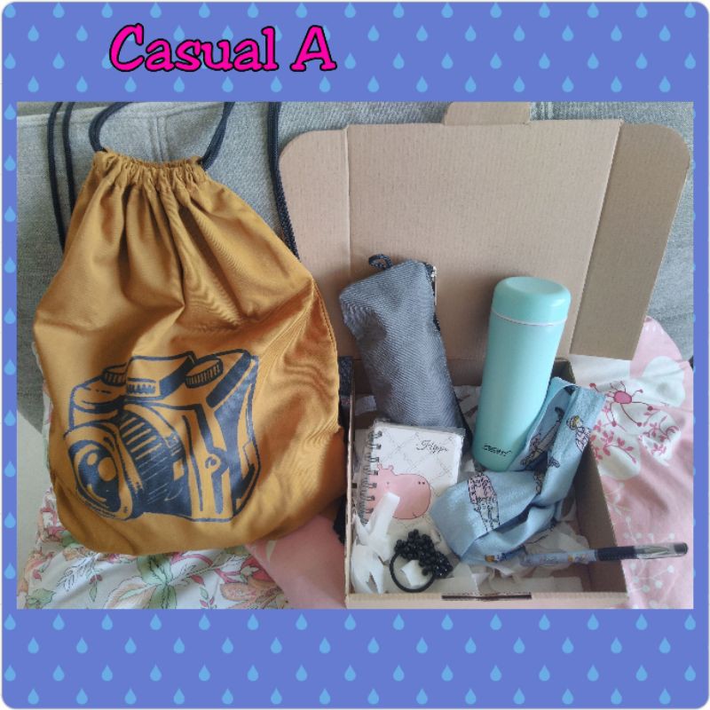 

Hampers kado hadiah bingkisan cewek perempuan ulang tahun wisuda tahun baru [Casual A-B]