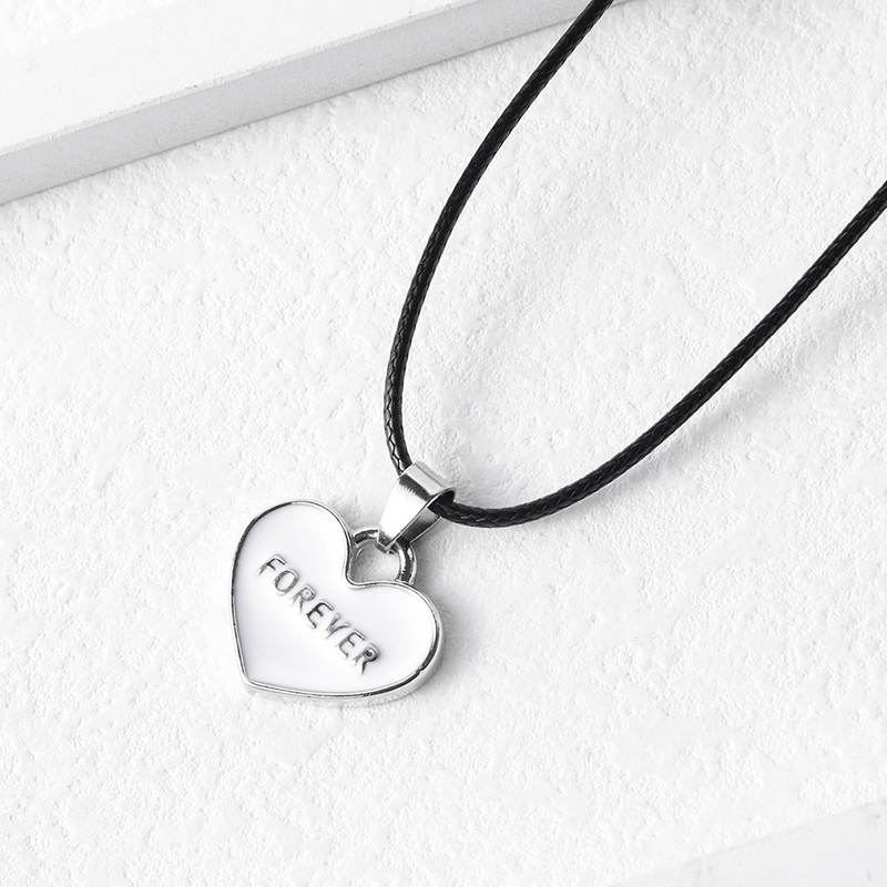 Kalung Dengan Liontin Bentuk Hati Motif I LOVE YOU Forever Warna Hitam Putih Untuk Pria Dan Wanita