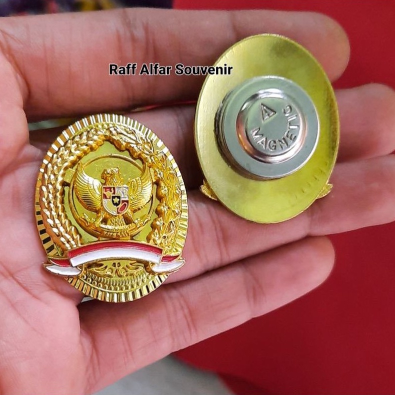 PIN GARUDA MODEL OVAL MAGNET