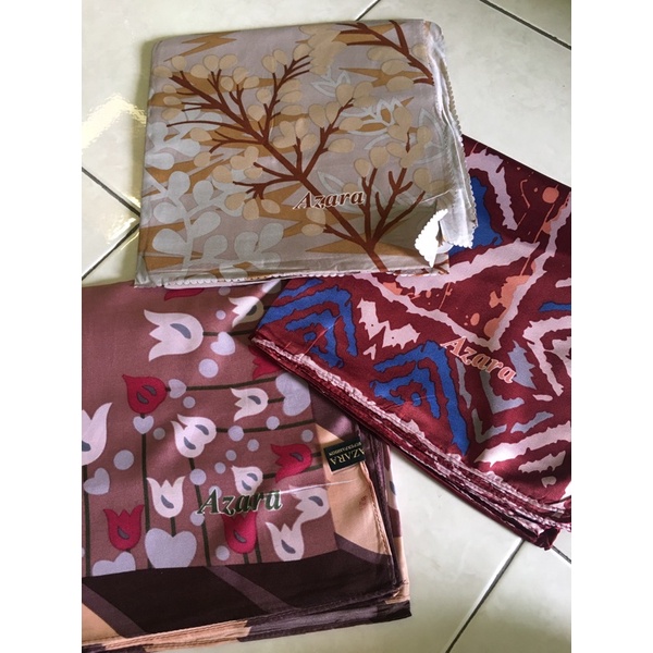 HIJAB SEGIEMPAT AZARA JAHIT TEPI/LASERCUT/ HIJAB MOTIF DAN POLOS MURAH