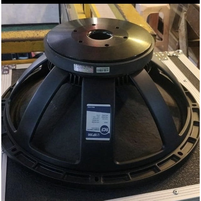 Speaker rcf LF 18 P 300 18 inch LF18P300 terbaik professional