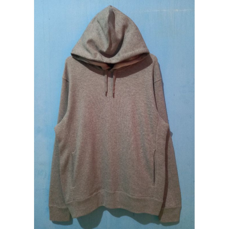jaket hoodie uniqlo bekas/second brand original
