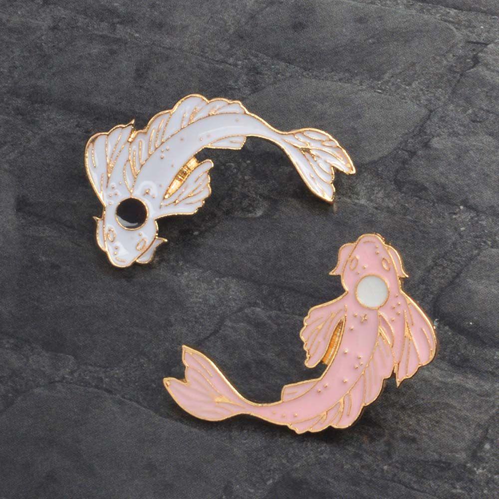 Lanfy Ikan Koi Bros Lucu Fashion Ikan Beruntung Kerah Bros Perjalanan Peringatan Kerah Pin Enamel Pin