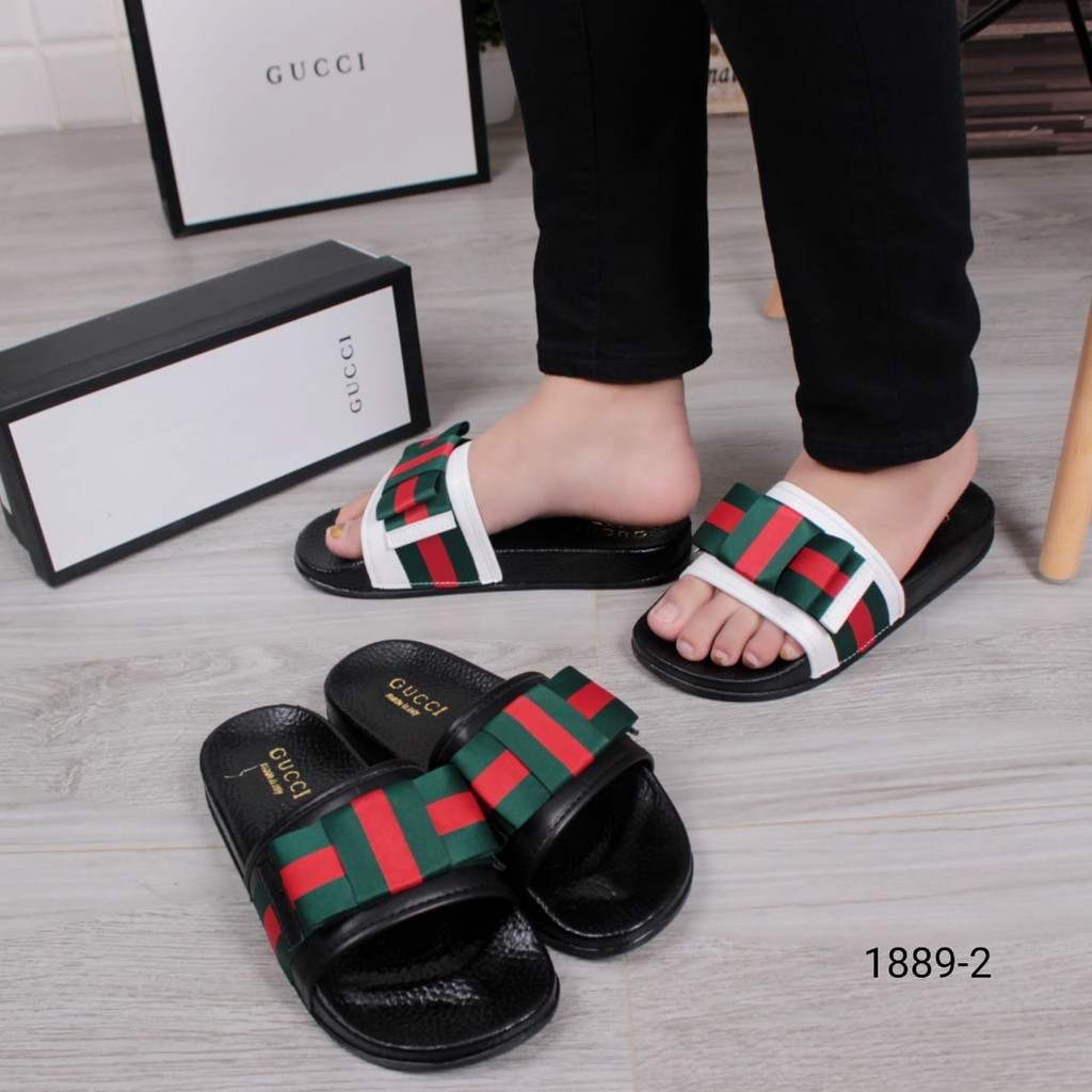 sandal merk gucci
