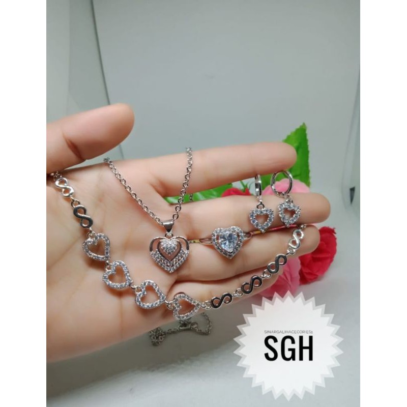 perhiasan xuping mewah satu set putih