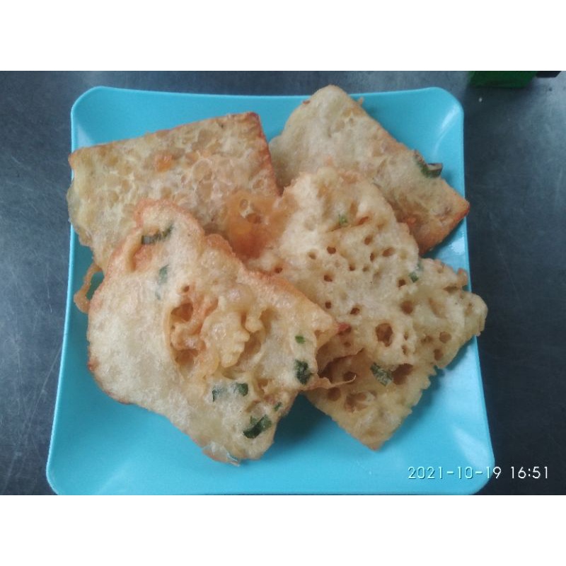 

Mendoan/keripek tempe