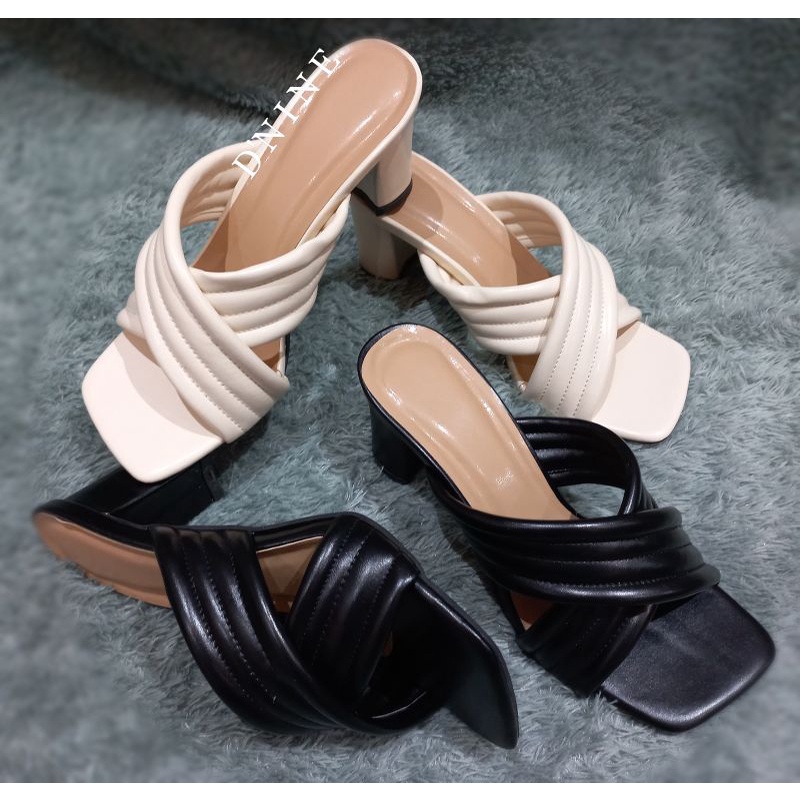 Sandal Wanita Sandal heels Karmila 7 cm YY 05