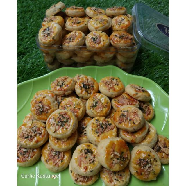 

Kue kering lebaran idul fitri Garlic Kastangel