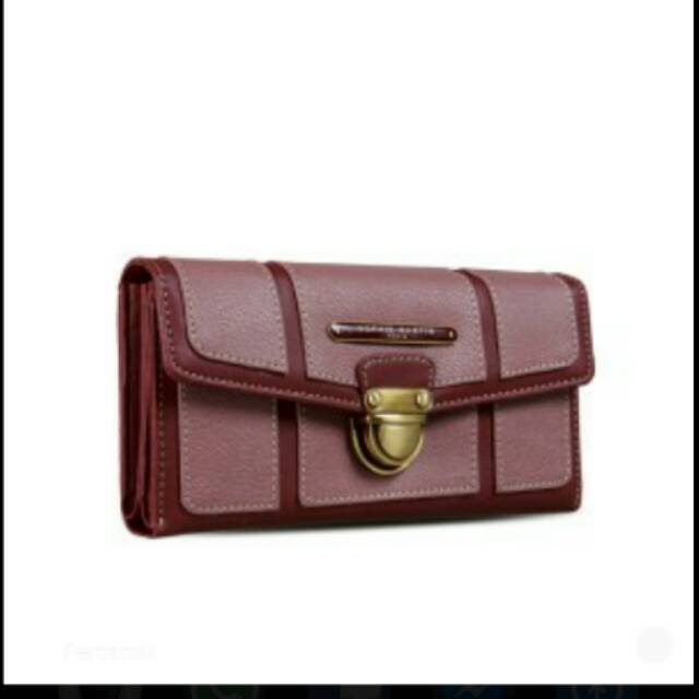 EN MORVAN WALLET

DSM1903 | MERAH TUA
