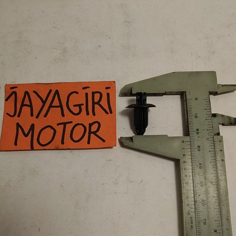 1 Pcs Kancing Body Klip Motor Suzuki Spin Skywave Ripet Baut Baud Cover Plastik Clip Jepitan Visor