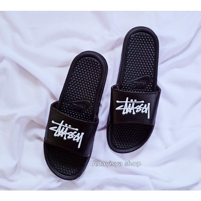 Sandal Slop Nike Benassi - X Stussy-Hitam