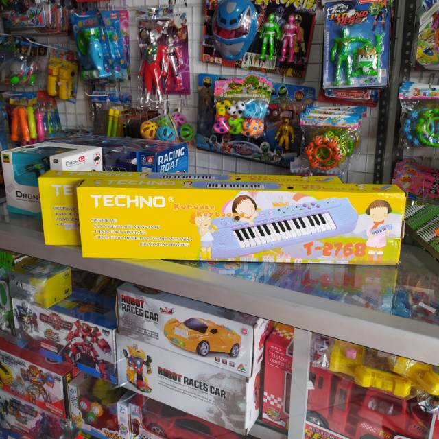 Mainan piano techno