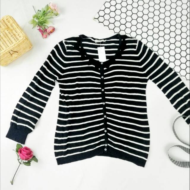 Cardigan rajut impor wanita cewek stripe hitam putih kancing black&white long sleeve lengan panjang