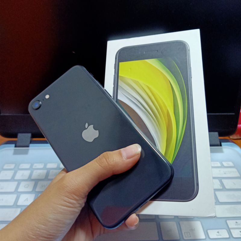 IPHONE SE 2 128GB EX IBOX BH-85% BODY MULUS NO MINUS GARANSI JAMINAN IMEI ANTI BLOK 1 TAHUN