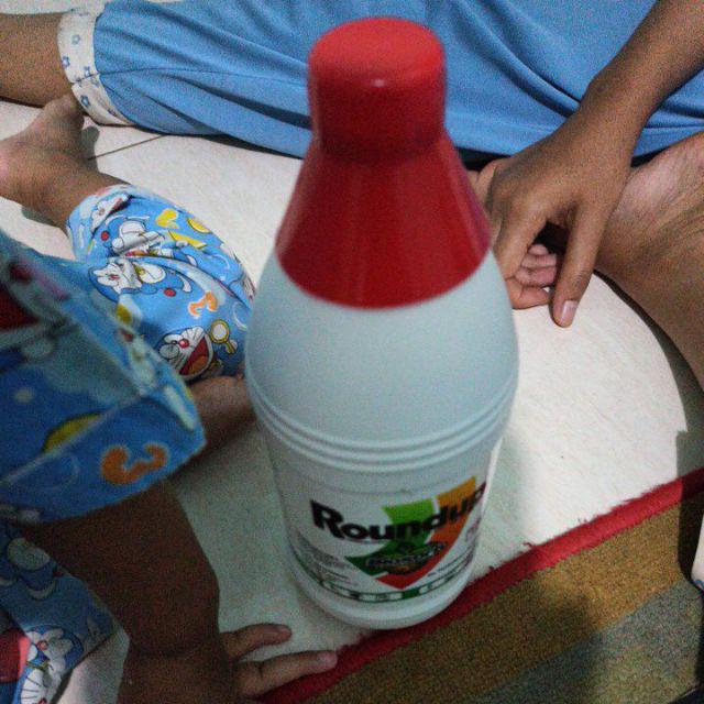 Roundup Herbisida Obat Pembasmi Rumput Liar Kemasan 1 Liter