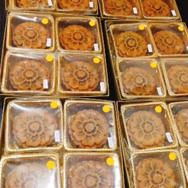 

MOONCAKE / KUE BULAN HALAL ISI TELUR ASIN