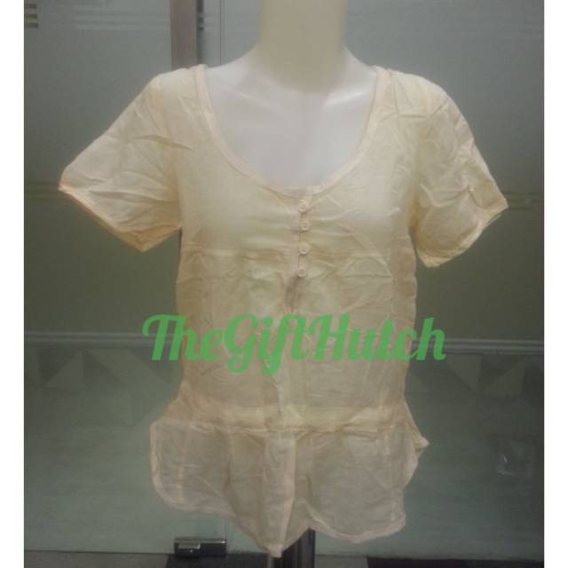 *PRELOVED* baju luar sport
Rp40 rb nett