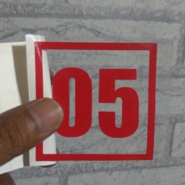 

CUTTING STIKER LABEL ANGKA DLM KOTAK UK 6 CM BAHAN ORACAL