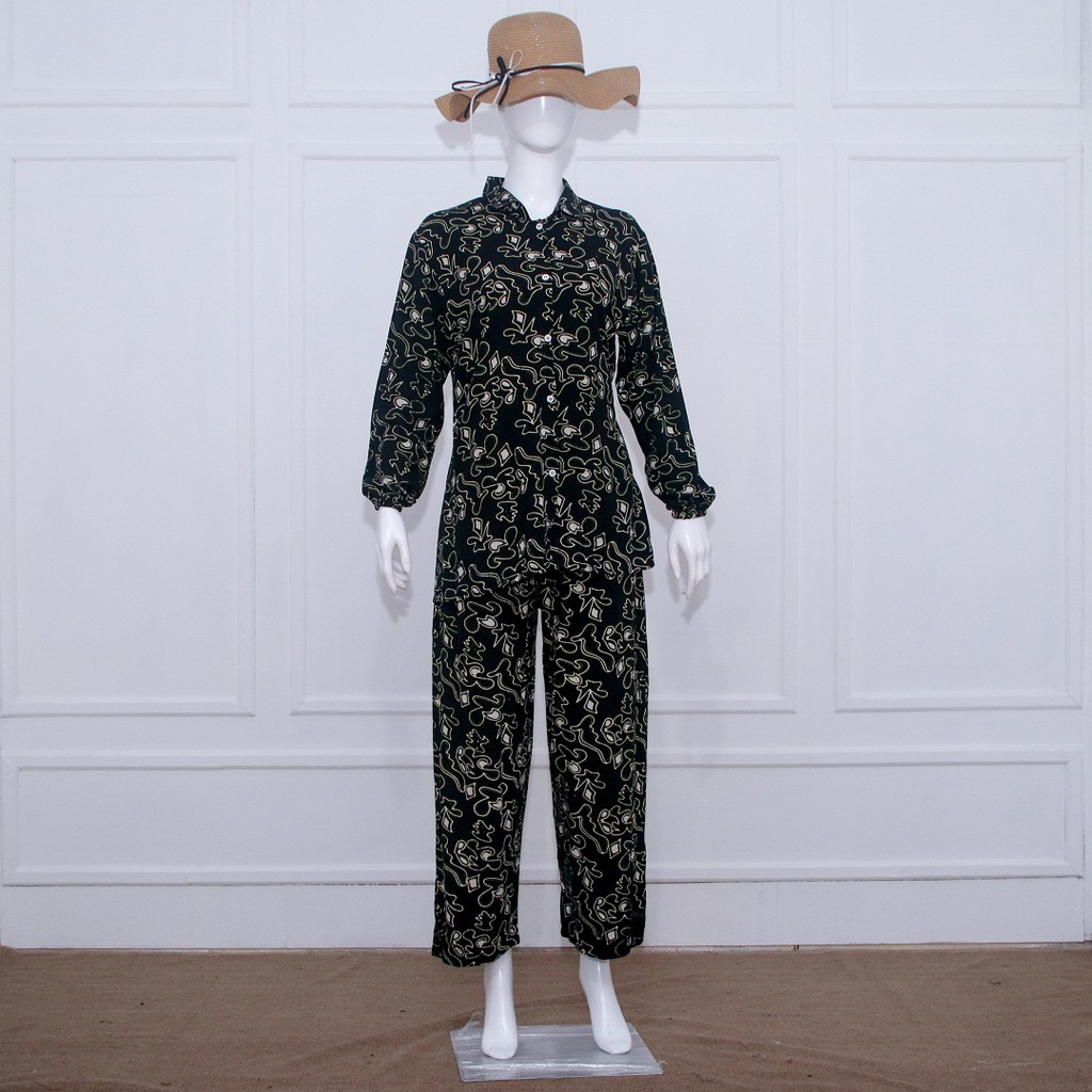 

Clara Pajamas_Black River