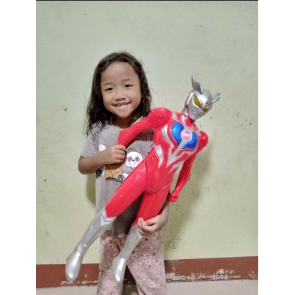robot ultraman besar bisa nyala dan bersuara 67cm