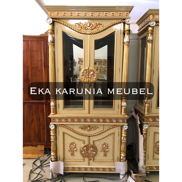 Lemari Pajangan Kayu jati 2 Pintu