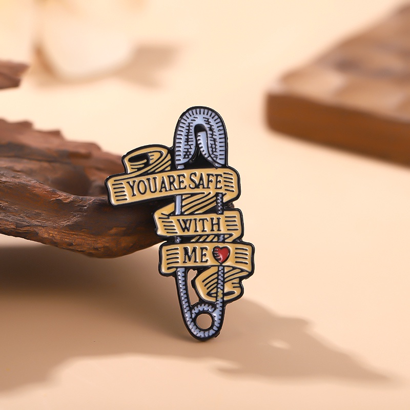 Bros Pin Enamel Desain Kartun Tulisan YOU ARE SAFE WITH ME Untuk Hadiah Teman