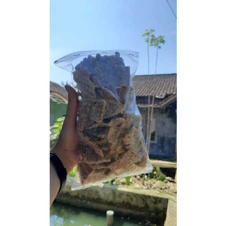 

KERIPIK TEMPE ORIGINAL RENYAH GURIH ENAK