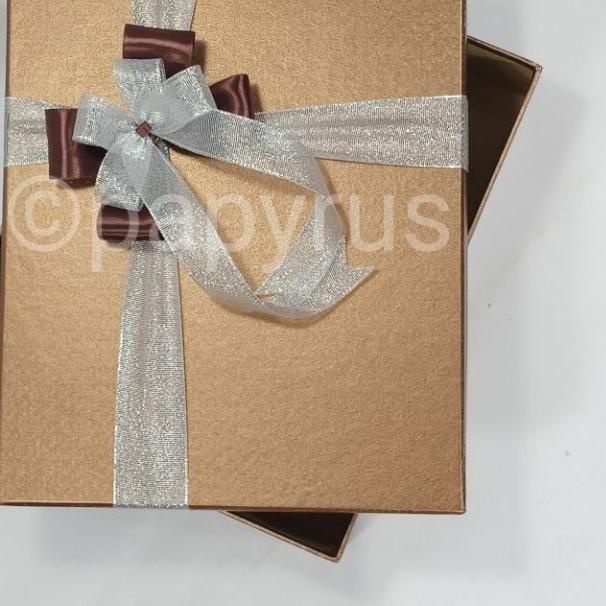 

PAPYRUS 25x30 Tinggi 5cm Kotak Kado Gift Box Hadiah KOTA KADO