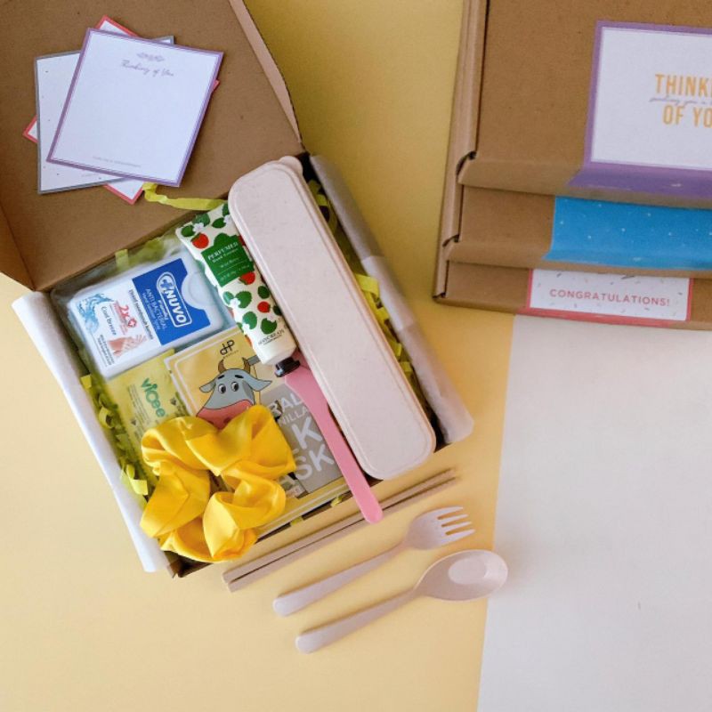 

Kado Yellow B: Ultah/ Terima kasih/ Selamat/ Lagi mikirin kamu