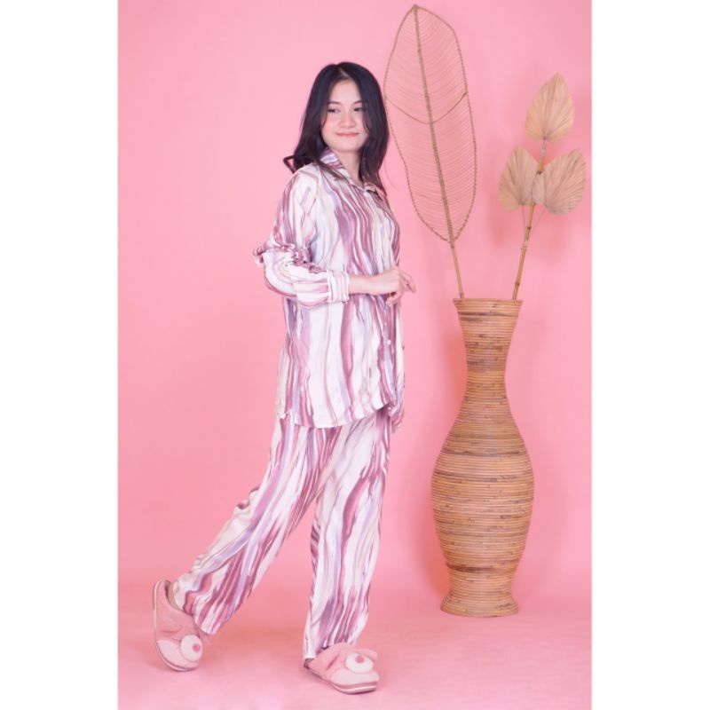 LimitedFashion Setelan Tie Dye Lengan Pendek Esme 1 Setelan Wanita Kekinian One Set Rayon Viscose-ST DAISY