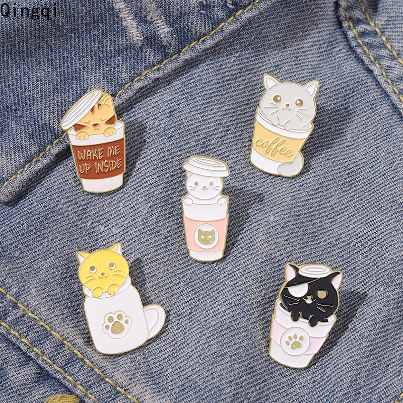 Bros Pin Enamel Desain Kartun Cakar Kucing Cangkir Kopi Bahan Alloy Untuk Tas Pakaian