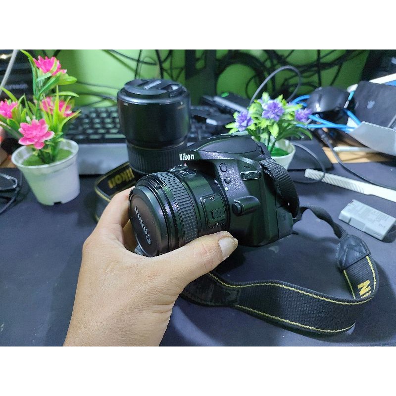 Kamera Nikon D3300 Dengan Lensa Fix YN50mm dan Tamron 70-300mm
