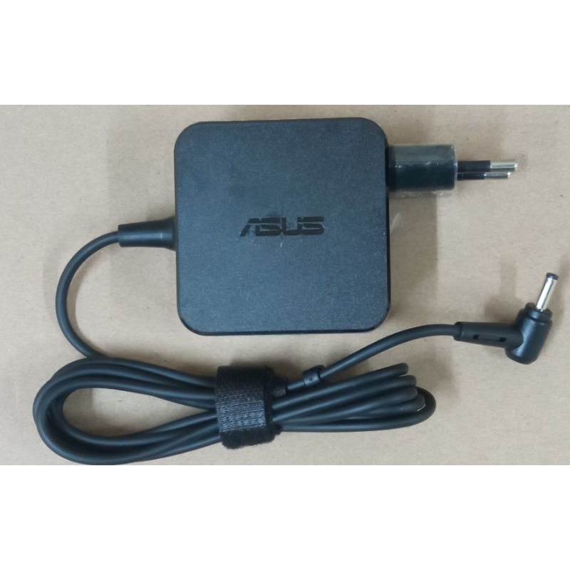 Adaptor Charger Asus Kotak 19V 2.37A DC 4.0*1.35 mm