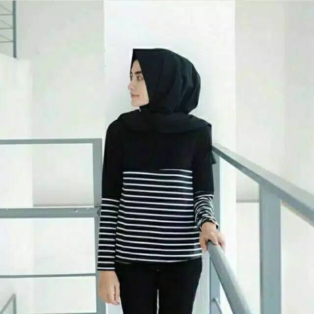 Kaos Lengan Panjang Garis Stripe Hitam Putih - Baju Perempuan Garis-Garis