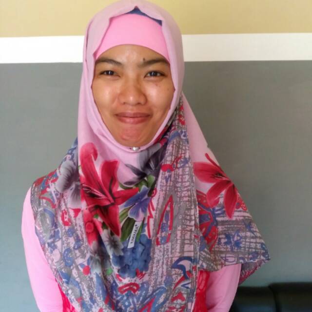 Jilbab segiempat corak