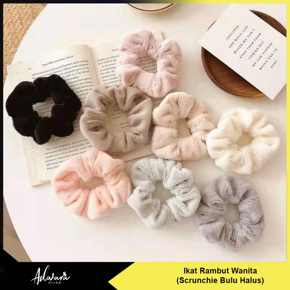 Ikat Rambut Scrunchie Rabbit Hair Bulu Halus / Kuncir Rambut Gaya Fashion Korea Hair Band