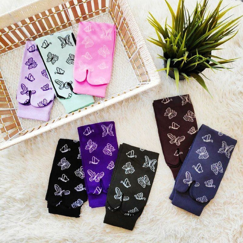 Soka Kaos Kaki Motif Wanita Butterfly