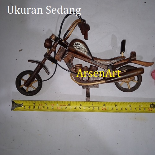 Pajangan dan Koleksi Miniatur Sepeda Motor Kayu Harley Davidson Ukuran Sedang