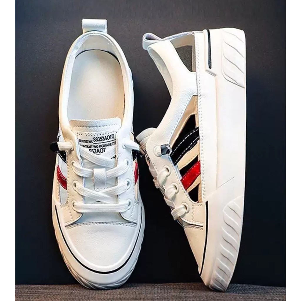 Sepatu Sneakers  Sederhana Wanita 008890