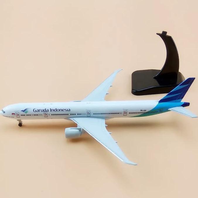 Diecast Pesawat Garuda Ukuran Besar Ada Roda Miniatur Pesawat Garuda - Termurah 