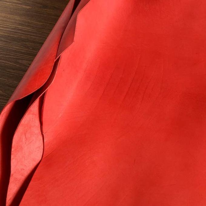 `````````] Buffalo Vegetable Tanned Leather - Red
