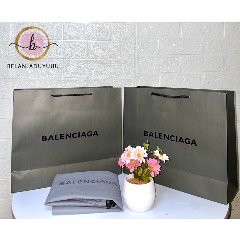 Paper Bag Balenciaga Abu Abu Import Pembungkus Kado