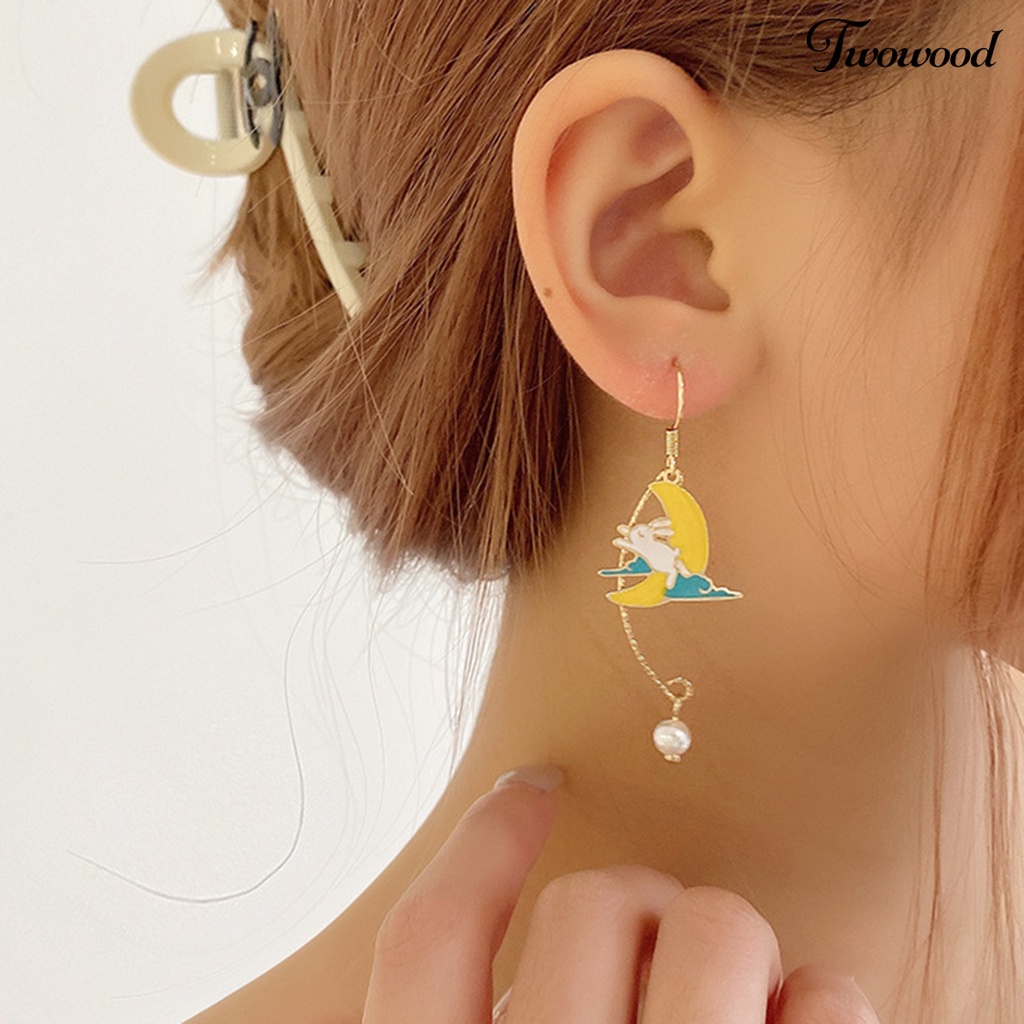 1 Pasang Anting Kait Gantung Wanita Desain Hewan Asimetris Hias Mutiara Imitasi Untuk Kencan