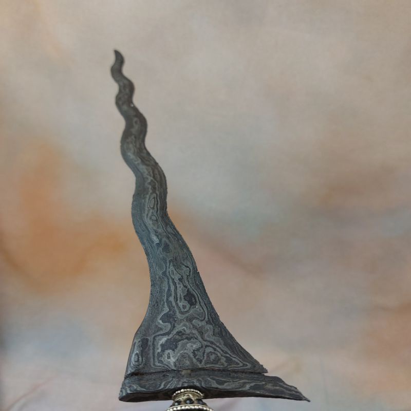 Keris Kidang Mas Luk Sembilan