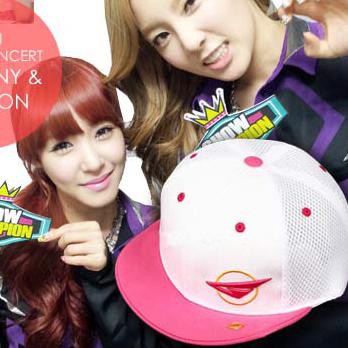 ♨ Topi SNSD Girls Generation SNSD Concert Pink Putih Taeyeon Tiffany ☃