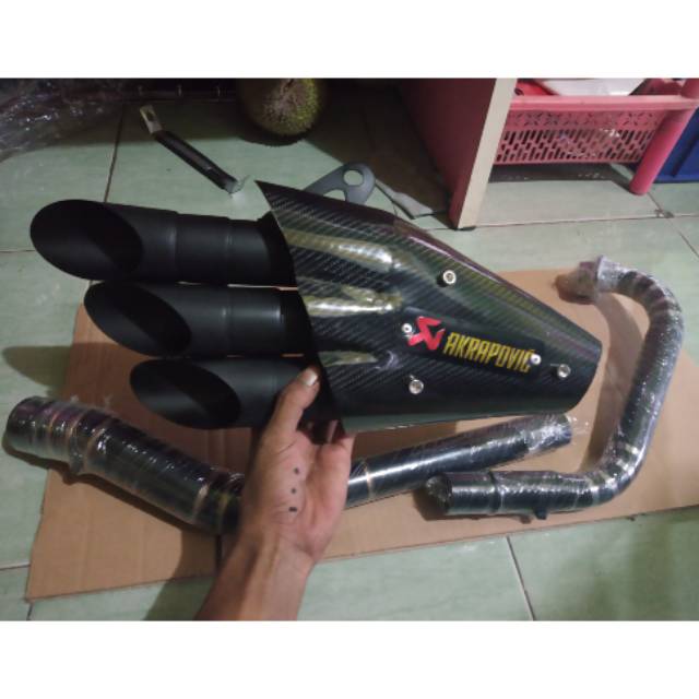 Knalpot Racing Akrapovic cabang 3 blackdoff untuk R15 cb150 cbr150 vixion byson verza aerox nmax DLL