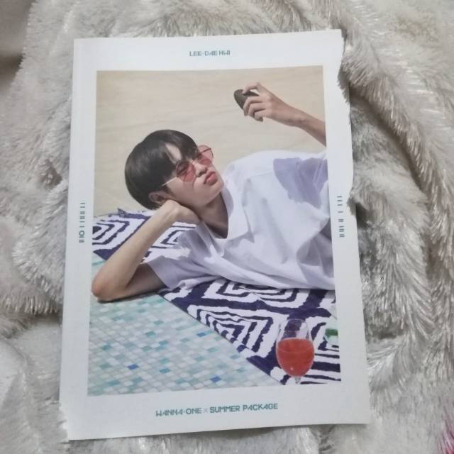 Official photobook summer package wannaone daehwi