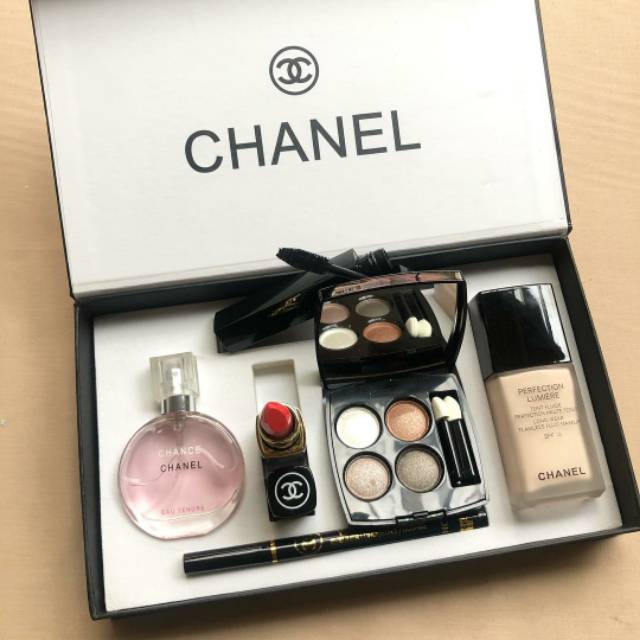 CHANEL MEDIUM BOX